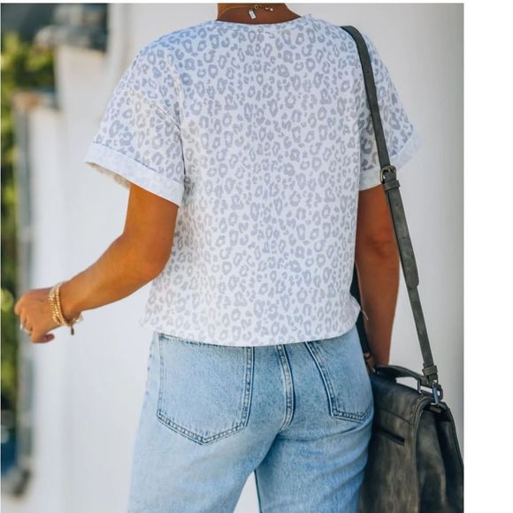 Super Mama Leopard Cropped Knit Top - Picture 4 of 8